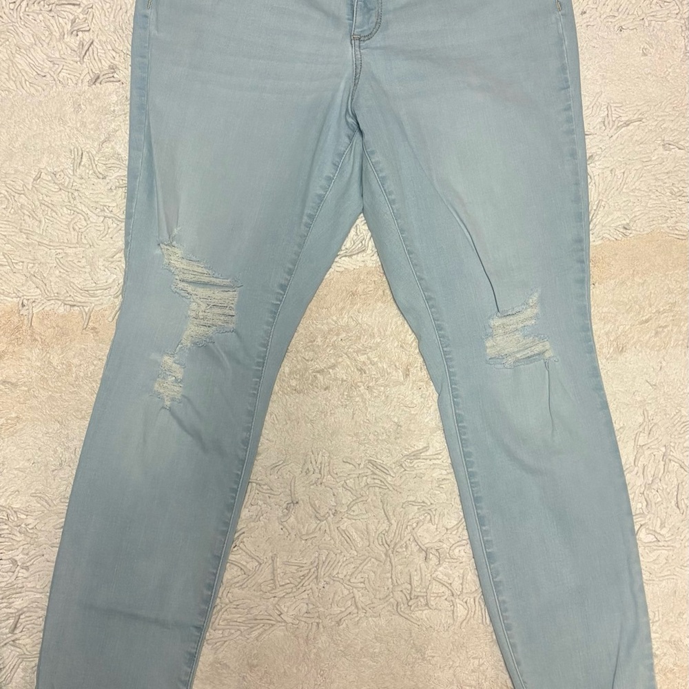 Universal threads women’s skinny jeans